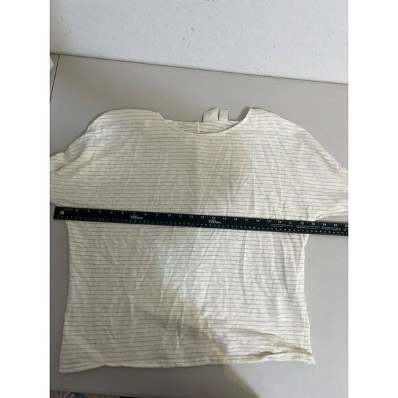 Chico's Sz 3 (US XL 16) White Long Sleeve Tee with Gold Stripes - Picture 7 of 7